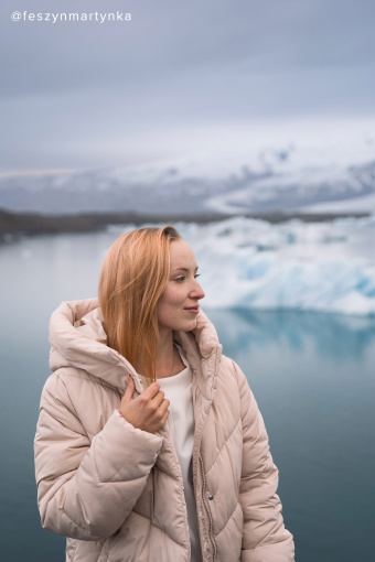 Kremowa kurtka typu puffer