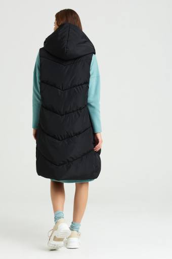 Czarna, pikowana kamizelka z kapturem