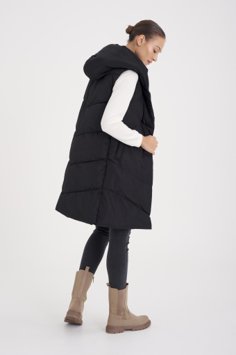 Czarna, pikowana kamizelka z kapturem