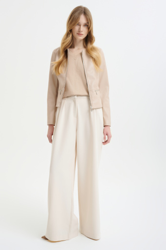 Casualowa kurtka w kolorze kremowym 