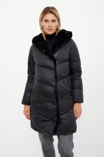 Kurtka w czarnym kolorze ozdobny kołnierz