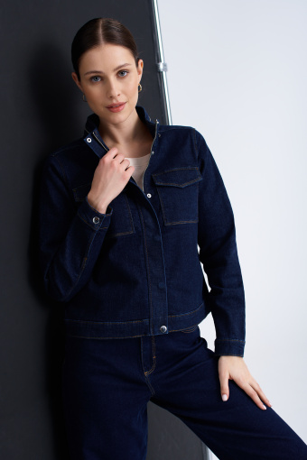 Granatowa jeansowa kurtka ze stójką