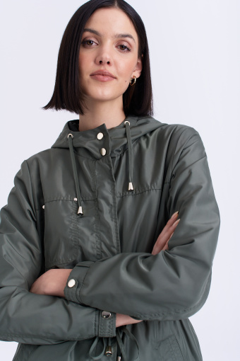 Zielona kurtka typu parka Zielona kurtka typu parka