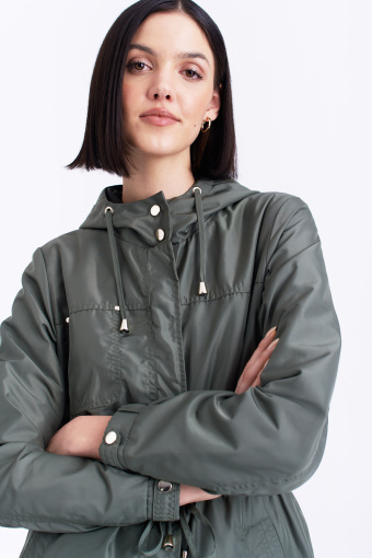 Zielona kurtka typu parka Zielona kurtka typu parka