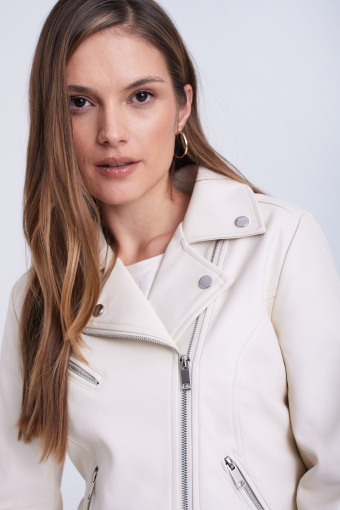 Kobieca ramoneska w kremowym kolorze