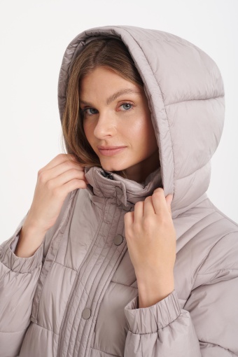 Kurtka pikowana z kapturem, jasny beż