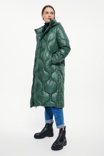 Kurtka w kolorze ciemnej zieleni pikowana