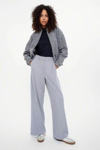 Szara casualowa kurtka bomber