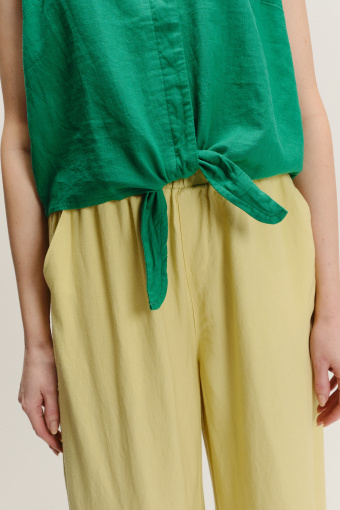 Lniana bluzka w zielonym kolorze