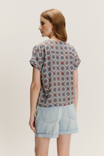 Luźna bluzka z etnicznym printem