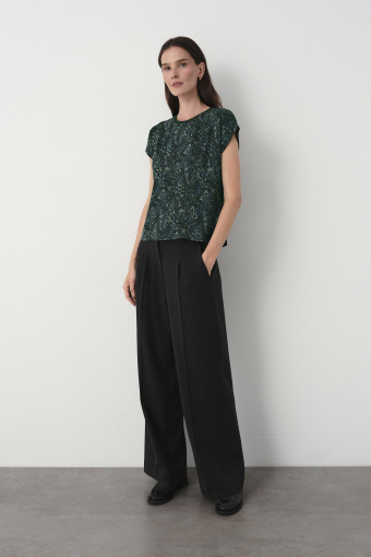 Luźny top z nadrukiem paisley