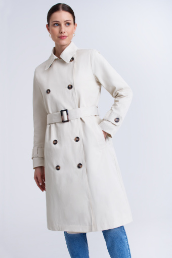 Klasyczny trencz w kremowym kolorze