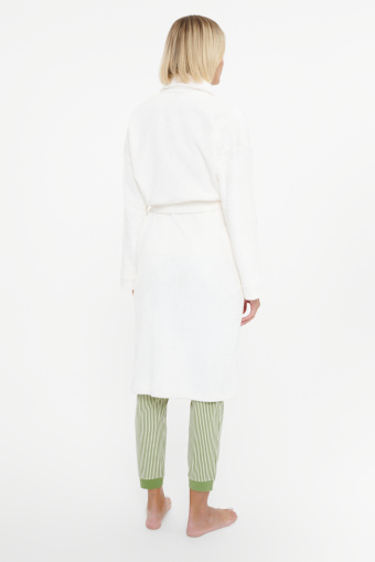 Gładki biały szlafrok