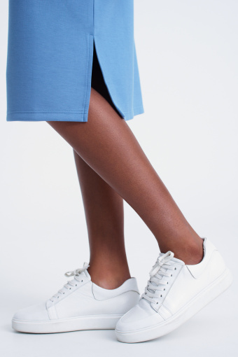 Niebieska ołówkowa spódnica w stylu sportowym