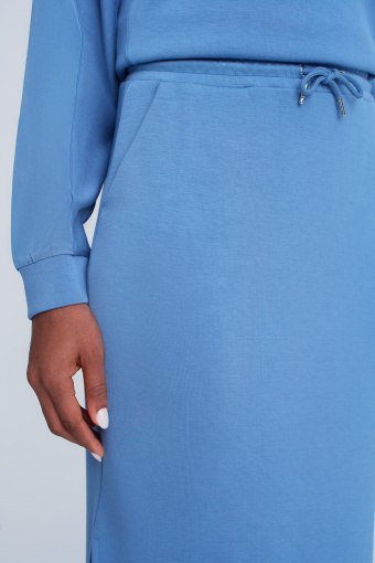 Niebieska ołówkowa spódnica w stylu sportowym