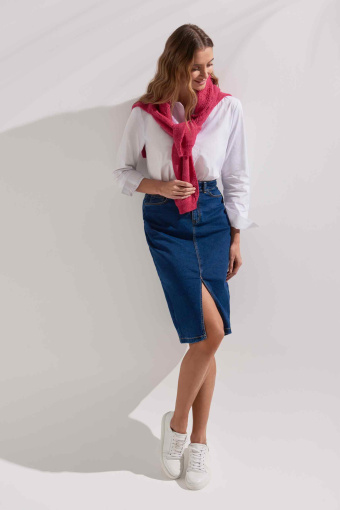 Ciemnogranatowa, denimowa spódnica z rozcięciem