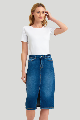 Denimowa spódnica z przetarciami