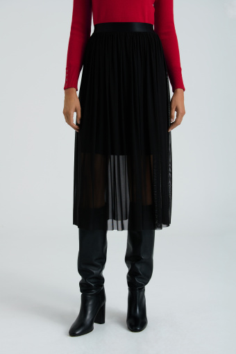 Rozkloszowana, czarna spódnica midi