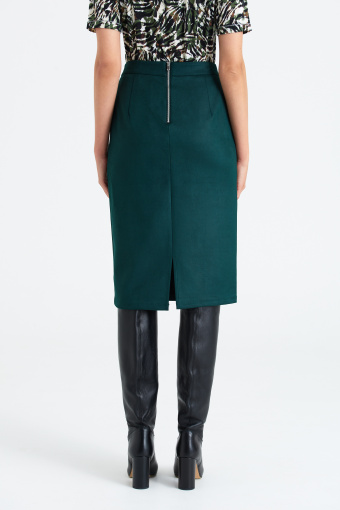 Klasyczna, ciemnozielona spódnica midi