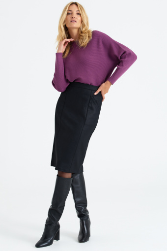 Czarna spódnica ołówkowa, długość midi