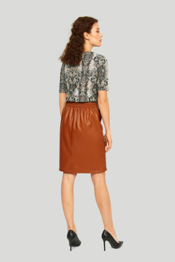 Jasnobrązowa spódnica z gumką w pasie