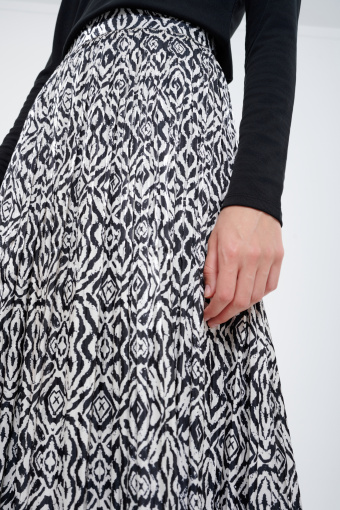 Spódnica midi z czarno-białym printem Spódnica midi z czarno-białym printem