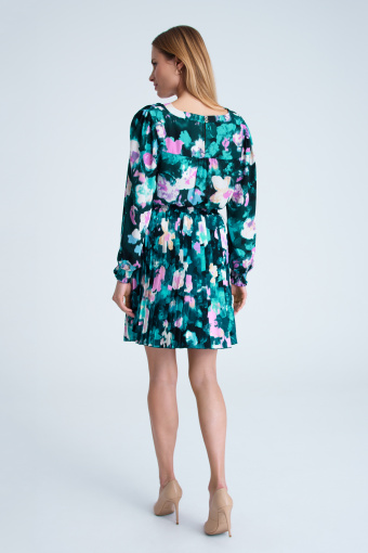 Krótka plisowana spódnica w kwiaty