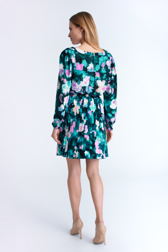 Krótka plisowana spódnica w kwiaty