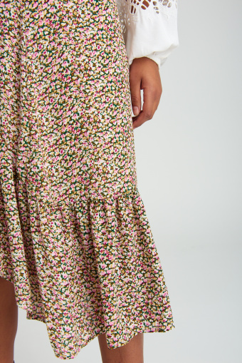 Zwiewna spódnica z falbaną, nadruk w kwiaty