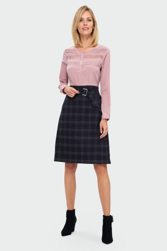 Spódnica w formie trapezu w kratę