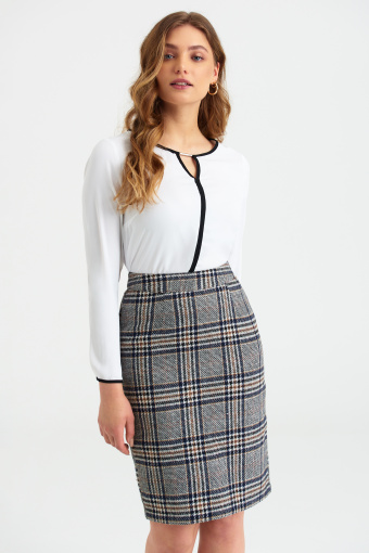 Ciepła ołówkowa spódnica