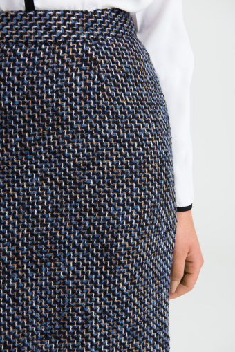 Ciepła ołówkowa spódnica