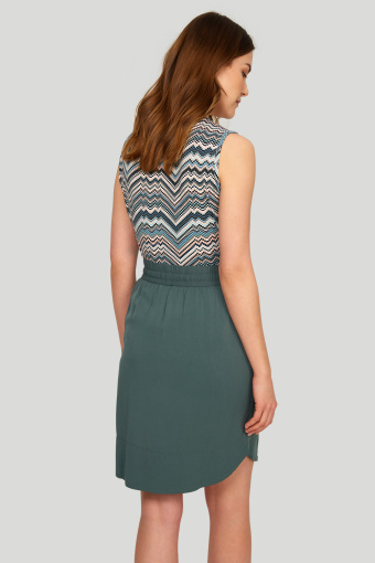 Wiskozowa spódnica z kieszeniami