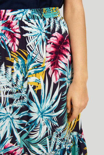 Spódnica z gumą w pasie do połowy łydki