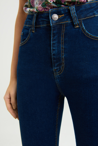 Dopasowane, denimowe spodnie, granatowe