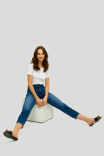 Luźne jeans'y typu mom fit, granatowe Luźne jeans'y typu mom fit, granatowe
