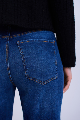 Kobiece jeansy mom fit