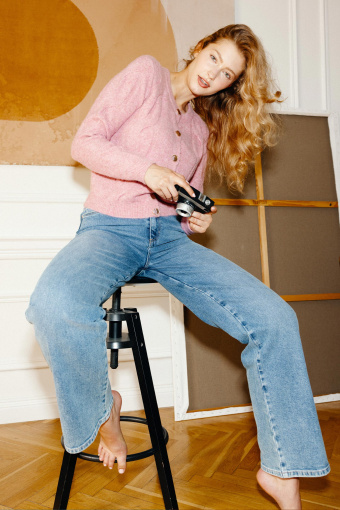 Niebieskie jeansy straight leg