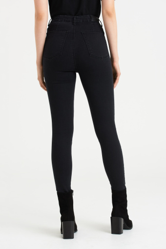 Komfortowe, czarne jegginsy