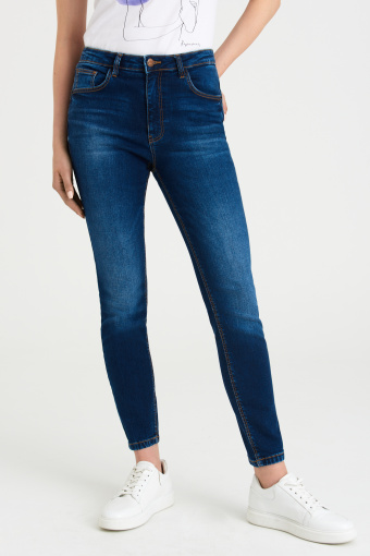 Ciemnogranatowe spodnie jeansowe, model skinny push up Ciemnogranatowe spodnie jeansowe, model skinny push up