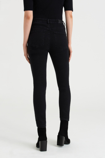 Czarne jeansy skinny push up