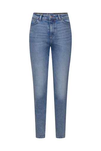 Niebieskie jeansy mom fit z przetarciami