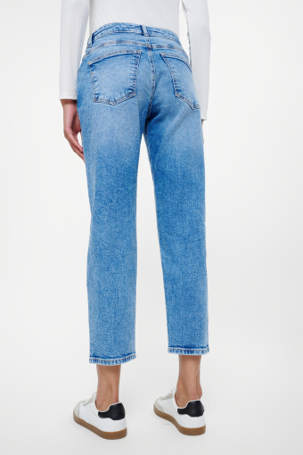 Jeansy typu boyfriend light blue Jeansy typu boyfriend light blue