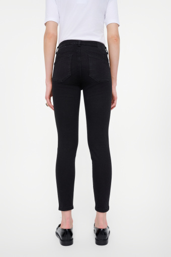 Czarne jeansy skinny