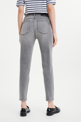 Szare spodnie jeansowe