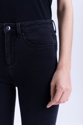 Grafitowe jeansy slim fit