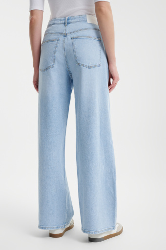 Spodnie z jasnego denimu typu wide leg 