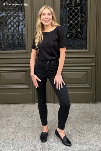 Czarne jeansy typu push up