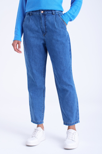 Granatowe jeansy loose fit