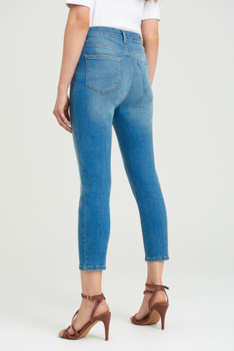 Spodnie jeansowe 7/8 z przetarciami Spodnie jeansowe 7/8 z przetarciami